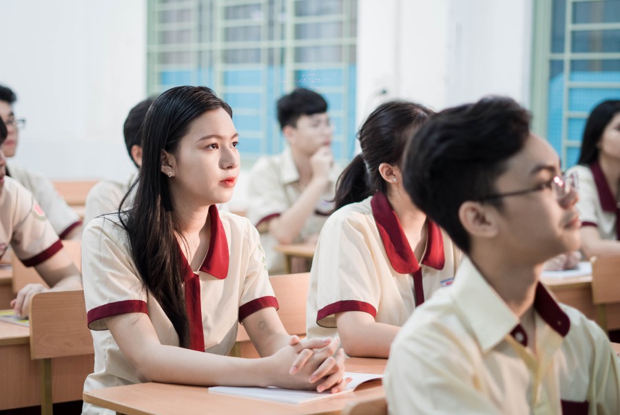 lớp học trường nội trú hoa sen