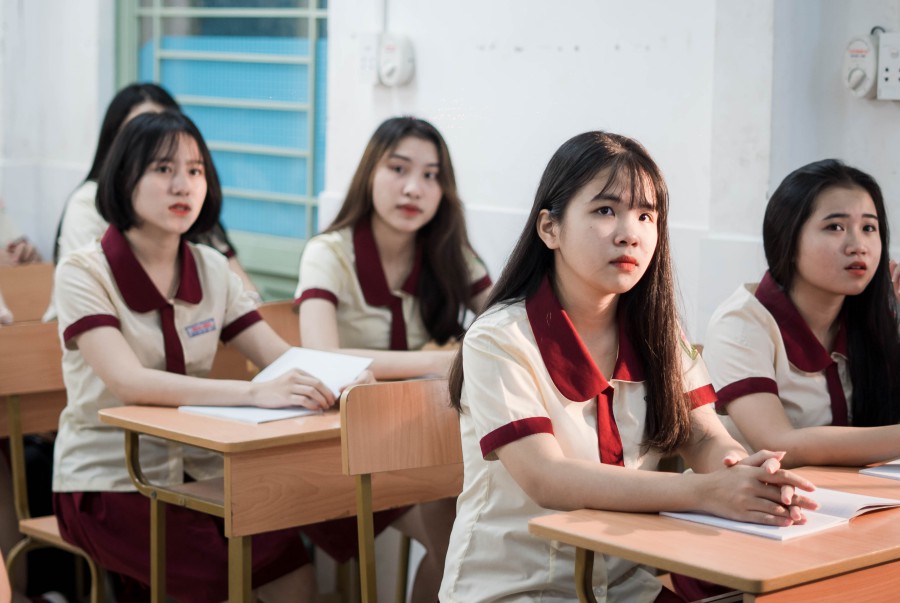 truong trung hoc pho thong hoa sen 2