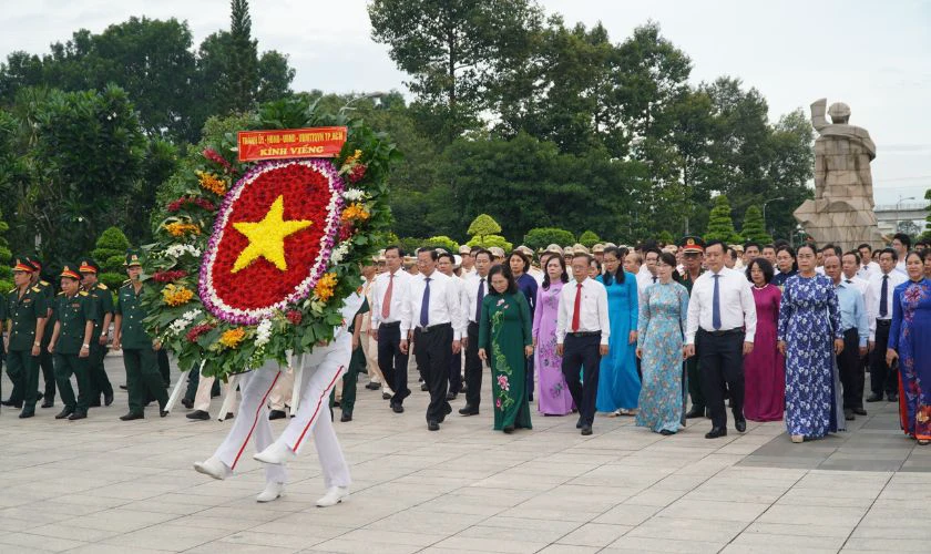 30/4 là ngày gì, nên làm gì ý nghĩa nhất?