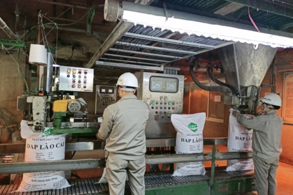 Các nhà máy sản xuất phân lân và NPK bị thiếu hụt nguyên liệu