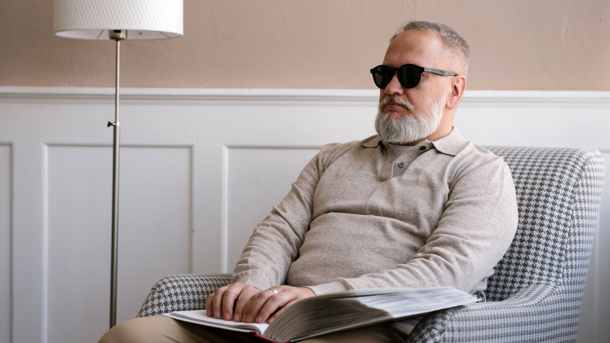 Bệnh mù màu (rối loạn sắc giác) nhìn chung không được xếp vào nhóm bệnh nguy hiểm đến sức khỏe thể chất