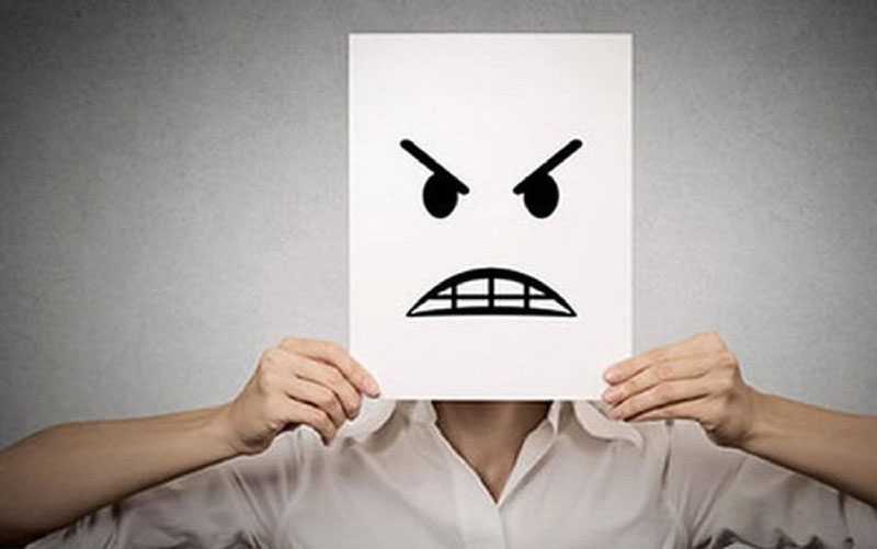 Tính từ trái nghĩa với cái đẹp. (Ảnh: Internet)