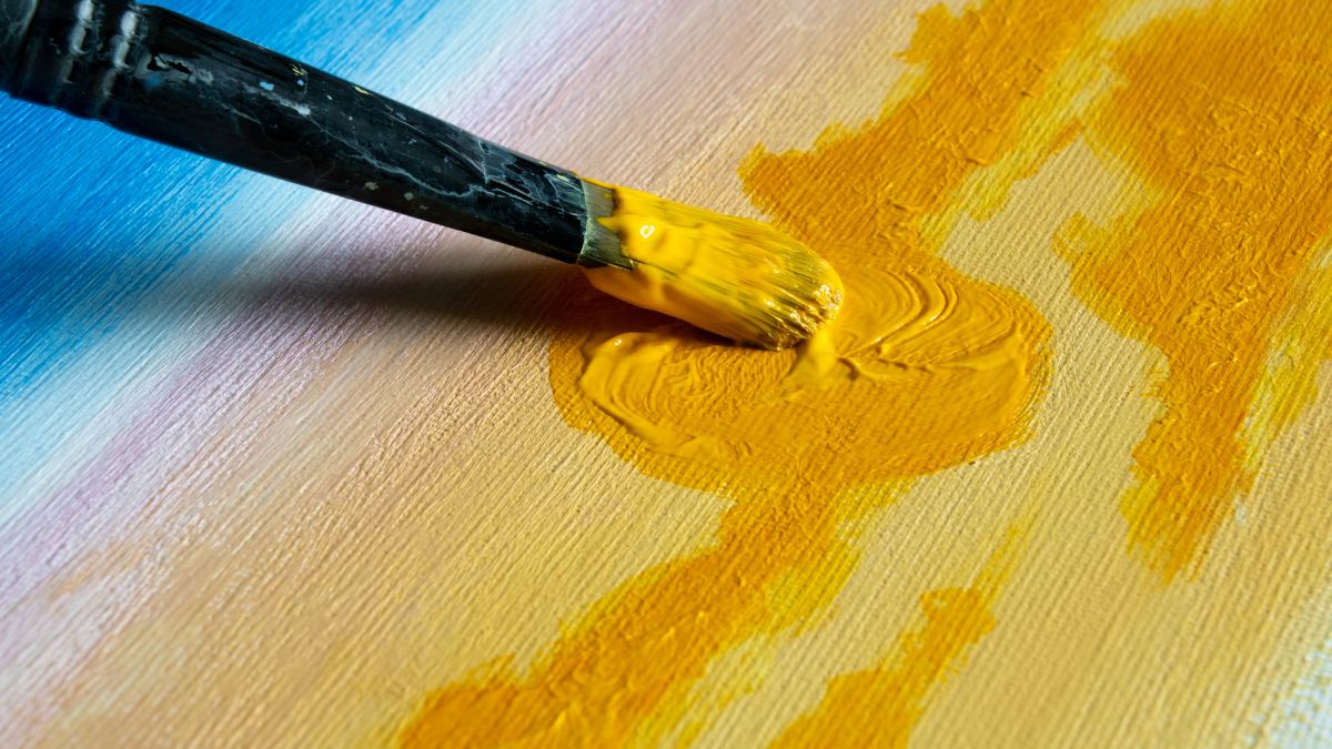 Lựa chọn bút vẽ để thực hiện cách vẽ tranh phong cảnh