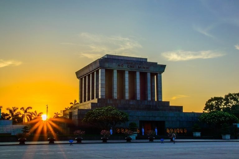 ho-chi-minh-mausoleum-768x511.jpg