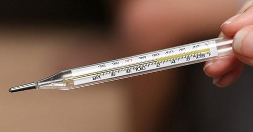 Nhiệt độ cơ thể 37 độ C là điều kiện tốt để enzyme hoạt động