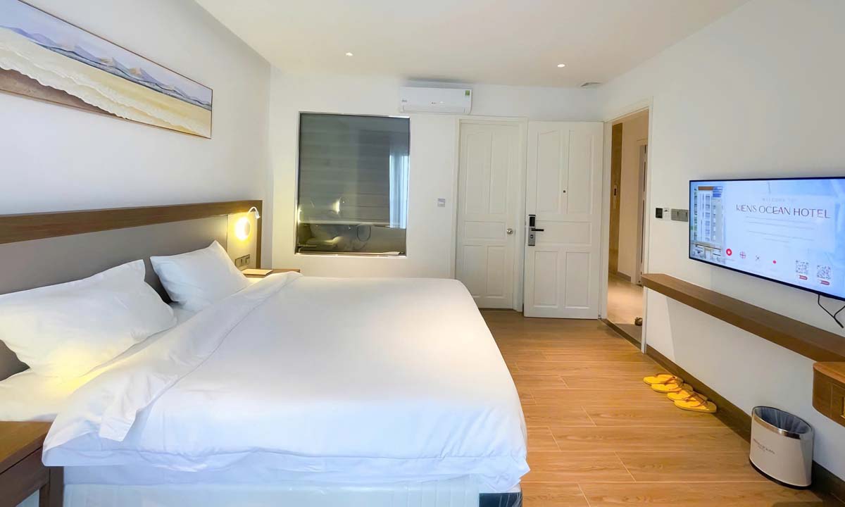 Khách sạn 3 sao trên đường Trần Bạch Đằng