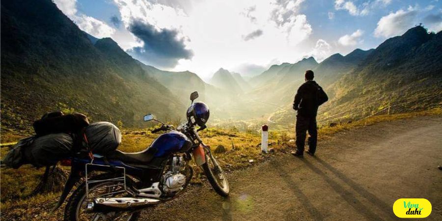 Đèo Hải Vân nằm giữa hai tỉnh nào và cao bao nhiêu mét