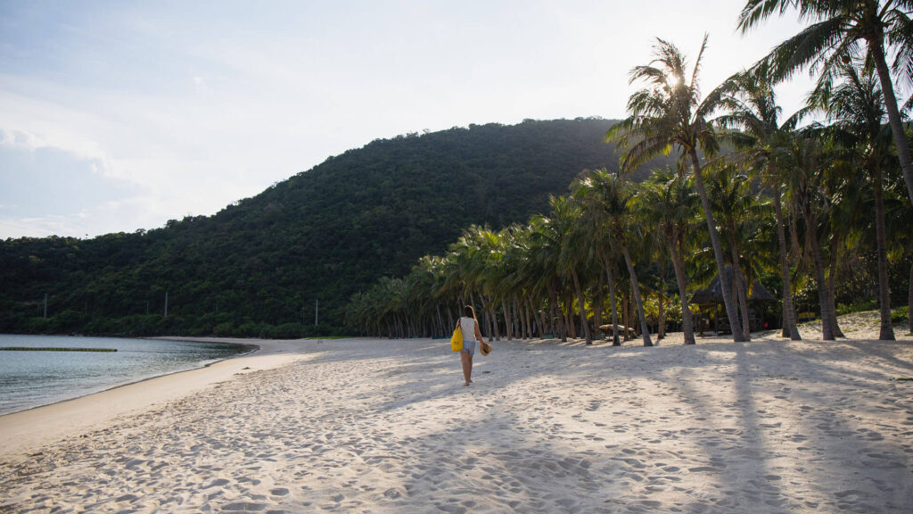 gioi han duoi cua sinh quyen la 1