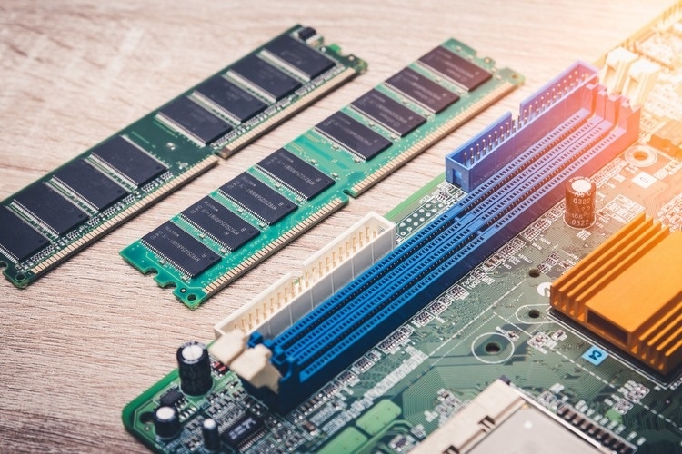 Bộ Nhớ Của Máy Tính Bao Gồm