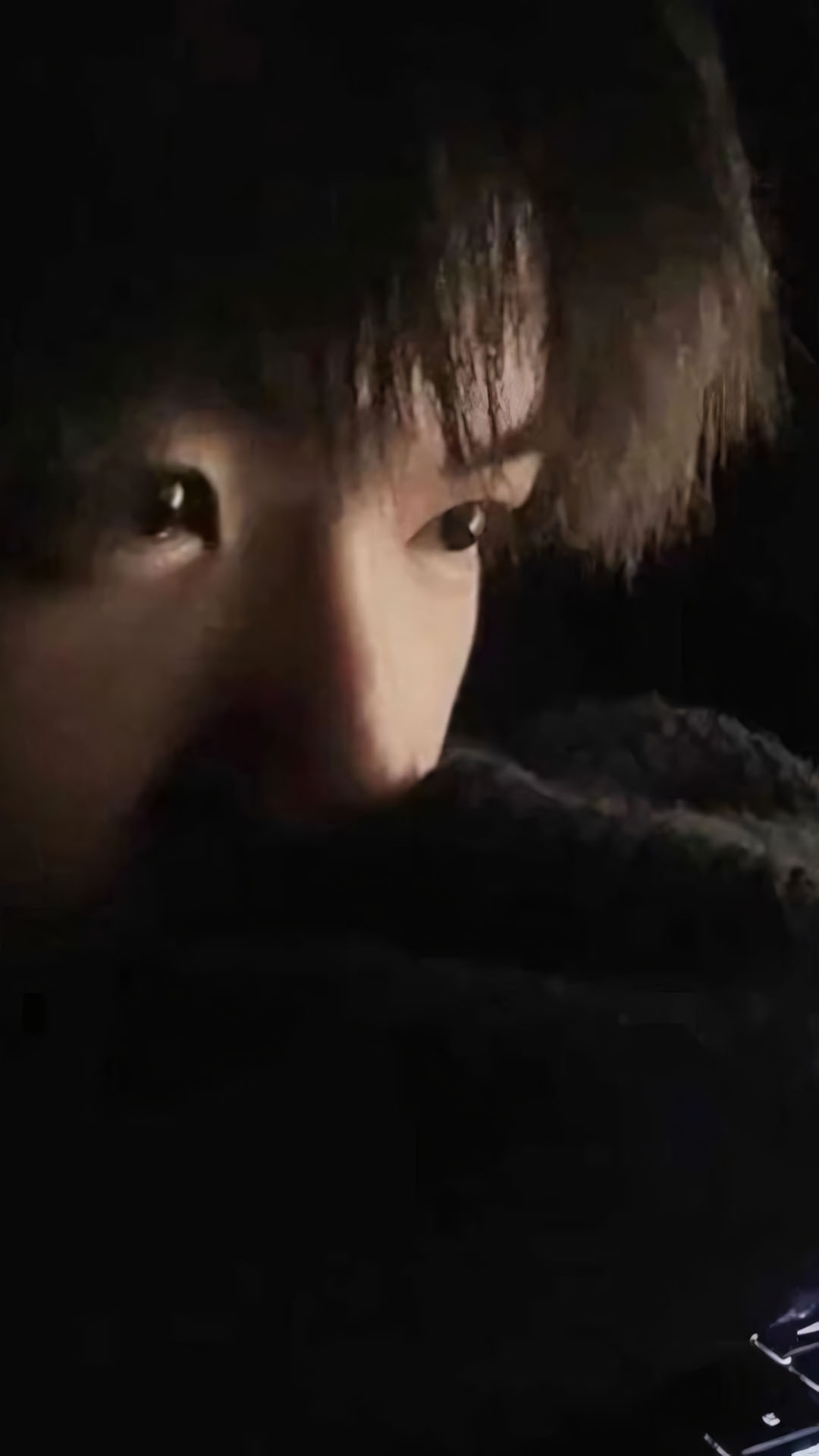 chang trai nhin xa mat anh buon guong mat tram lang 1920px 1080px full hd