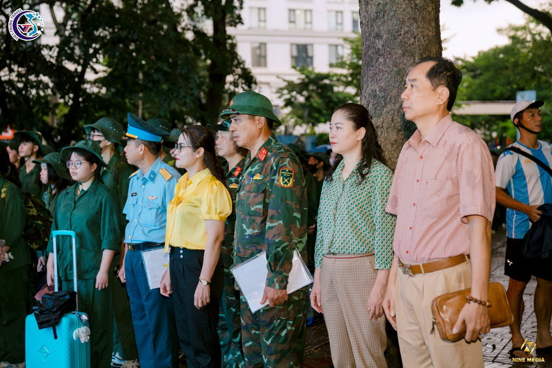 hoat dong trai nghiem cho hoc sinh lop 11 2