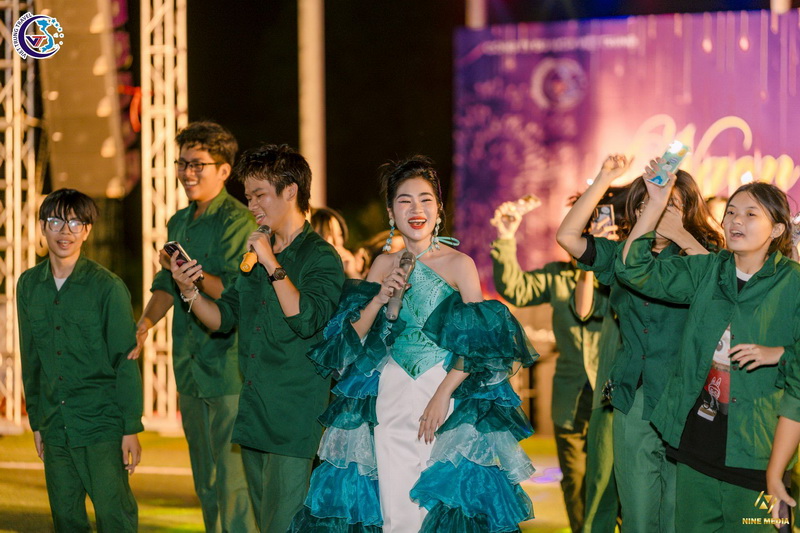 hoat dong trai nghiem cho hoc sinh lop 11 53