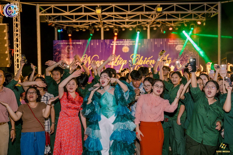 hoat dong trai nghiem cho hoc sinh lop 11 55