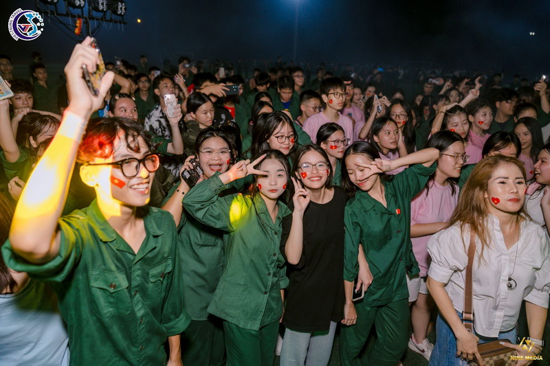 hoat dong trai nghiem cho hoc sinh lop 11 72