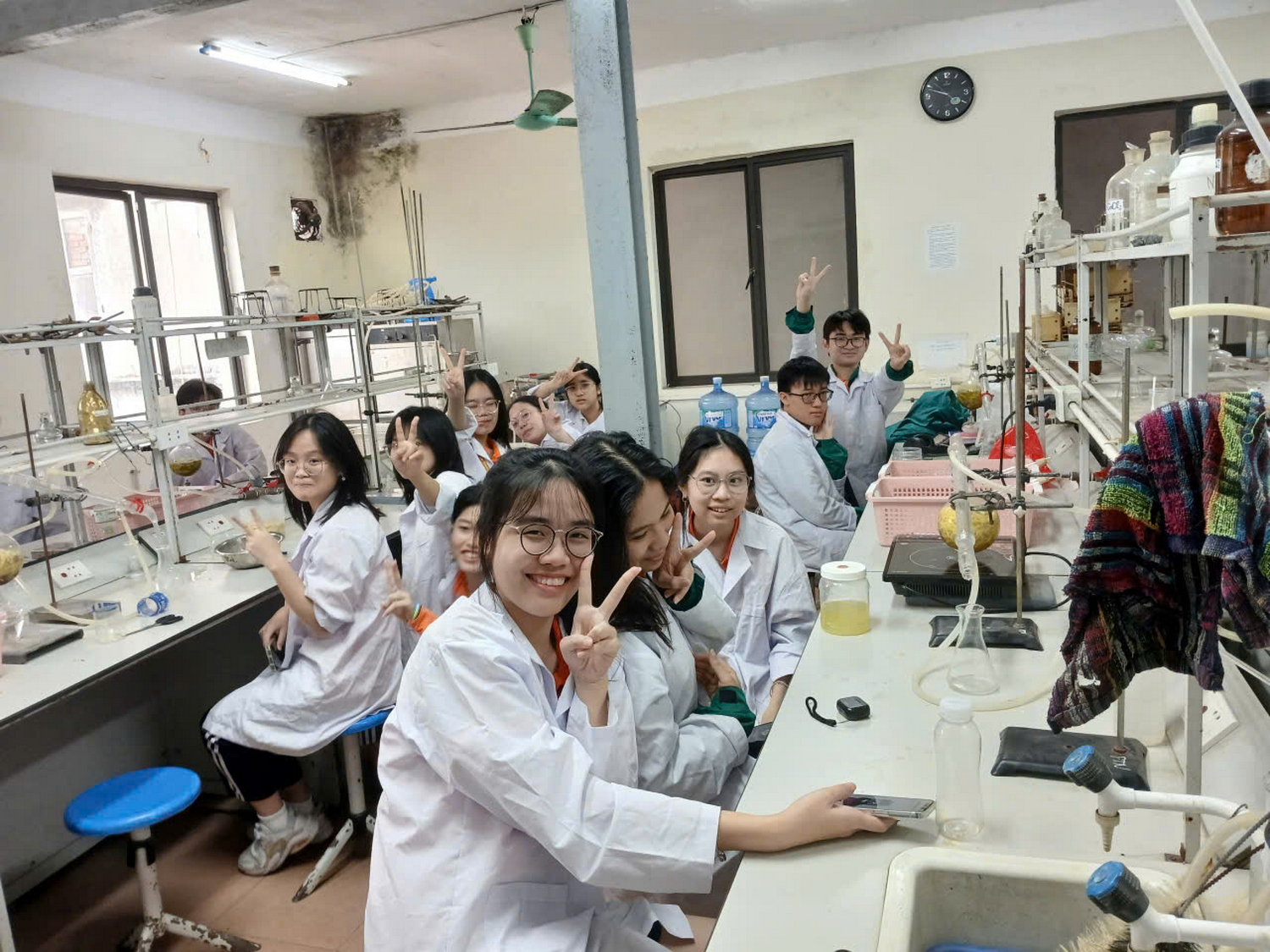 hoat dong trai nghiem lop 11 5