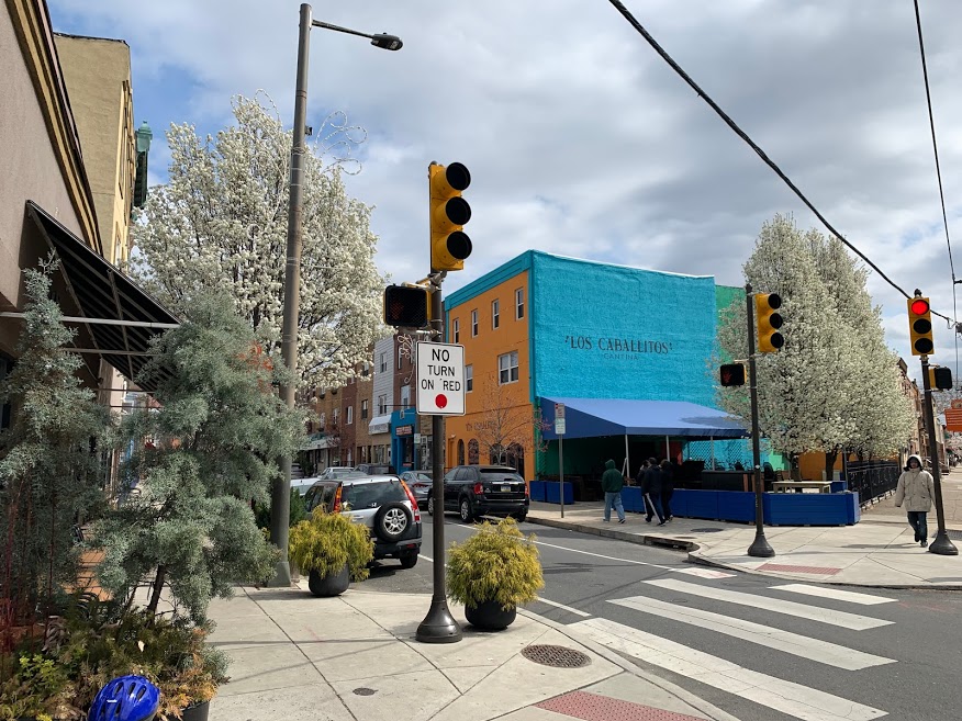 i live in a neighborhood near the city centre