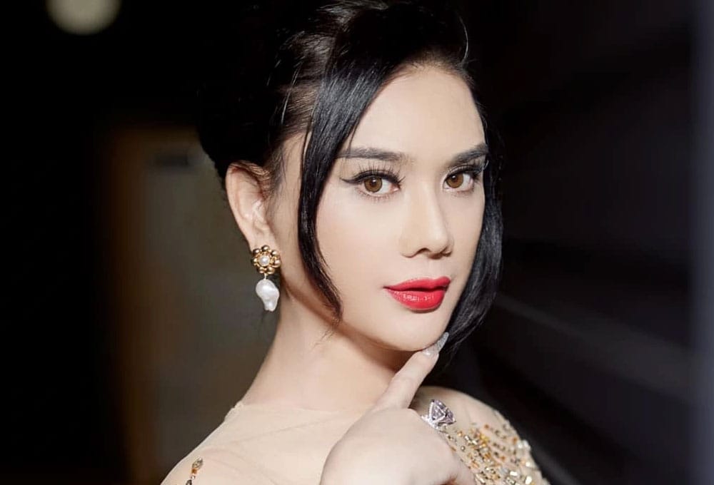 Điểm qua một số nhân vật nổi tiếng là Ladyboy trên thế giới và Việt Nam