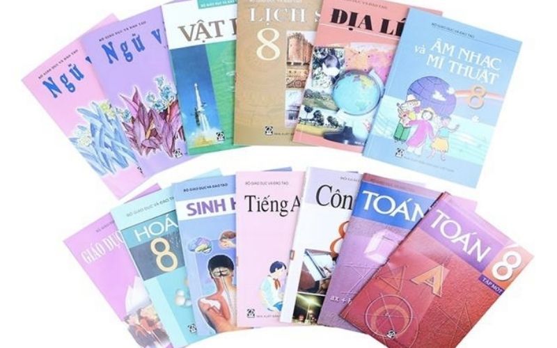 Lớp 8 học những môn gì? Có bao nhiêu môn học?