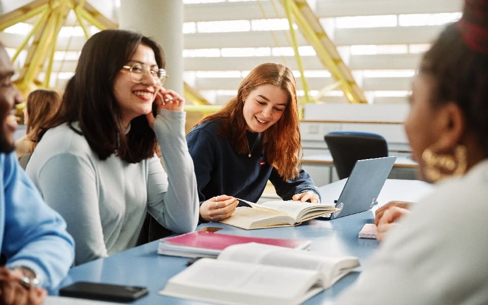 Luận điểm là gì?