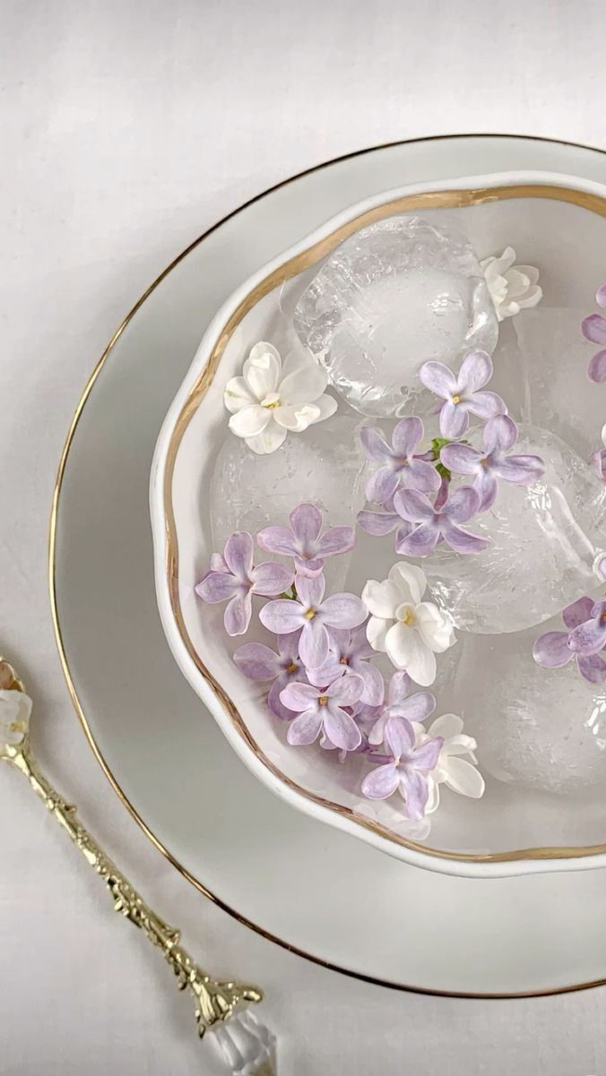 Hình nền màu tím nhạt đẹp