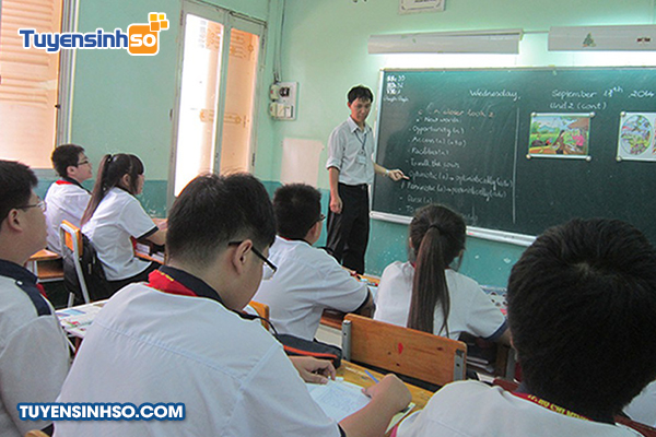 mon giao duc quoc phong tieng anh la gi 1