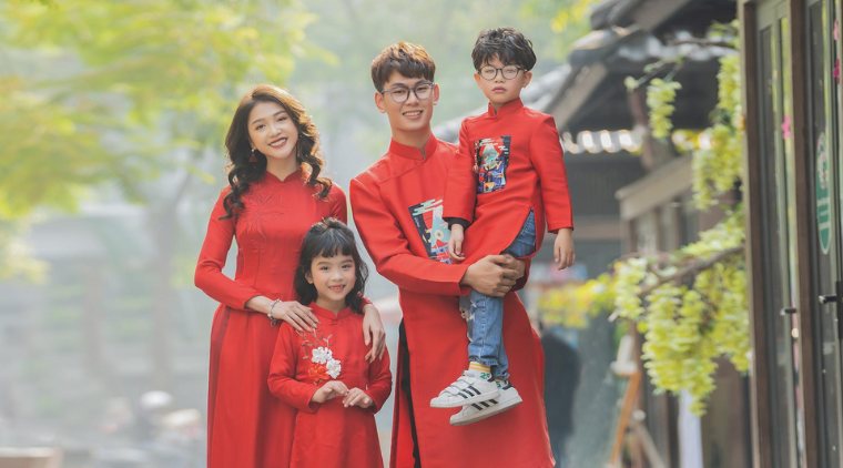 Mặc đồ màu gì vào mùng 1 Tết 2023 để may mắn cả năm?