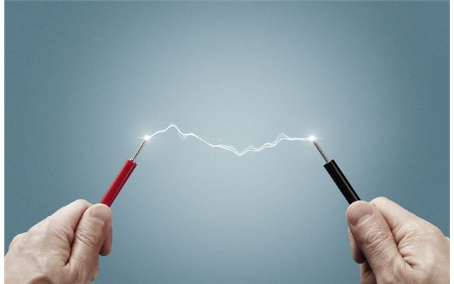 overrightarrow{E_{1}}