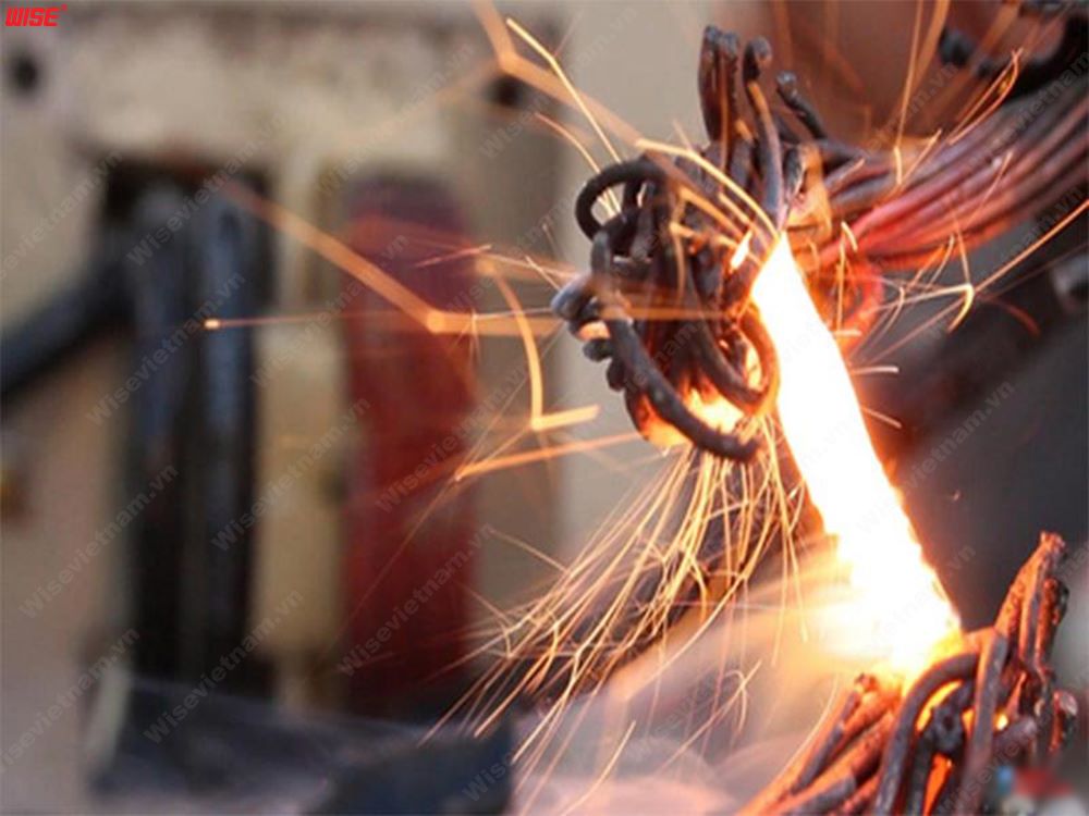 Công thức tính nhiệt lượng toả ra và phương trình cân bằng nhiệt