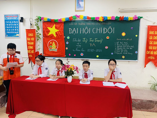 trang trí bảng đại hội