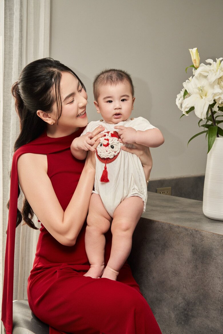 MC Mai Ngọc duy trì thói quen sinh hoạt điều độ, kỷ luật cho quý tử.