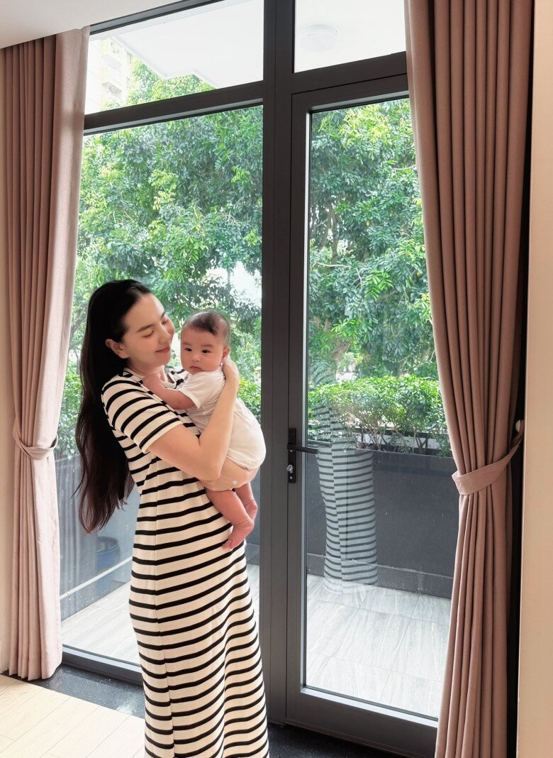 Nữ MC luôn muốn dành những điều tốt đẹp nhất cho con trai.