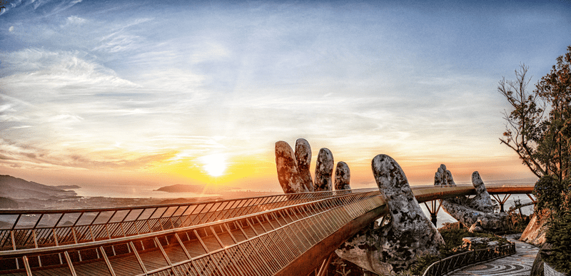 8 Cau Vang Mot Trong Nhung Bieu Tuong Cua Ba Na Da Hap Dan