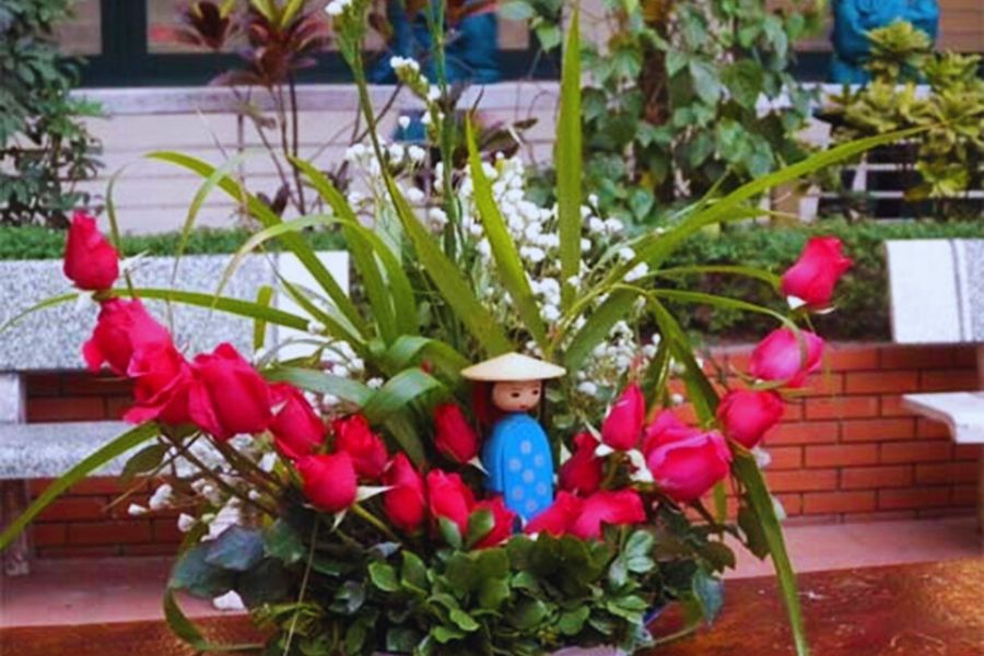 Mẫu cắm hoa 8/3 chủ đề Lung linh tình mẹ