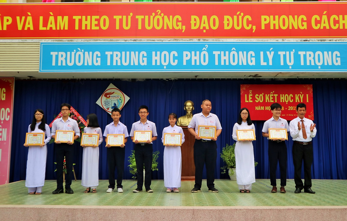 trường cấp 3 nha trang 5