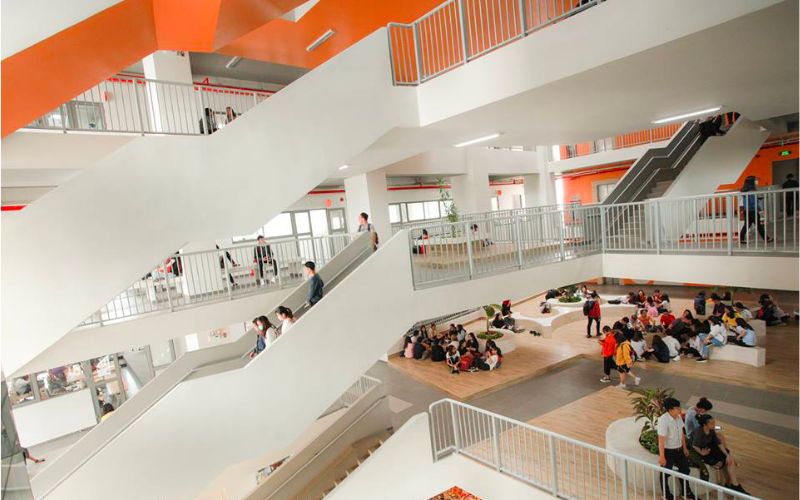 Khuôn viên trường