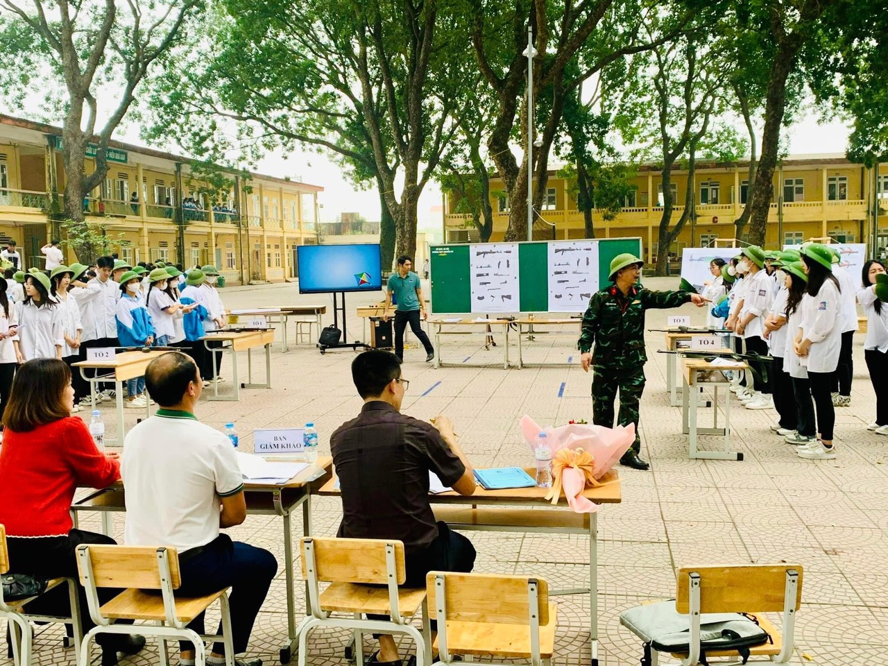 truong thpt xuan mai 1