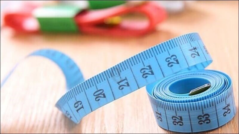 Bạn nên sử dụng thước dây để xác định dáng người được chuẩn xác