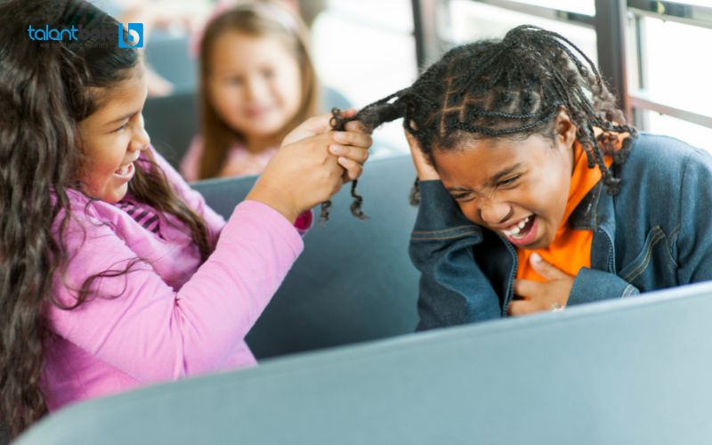 Cách đối mặt với định kiến