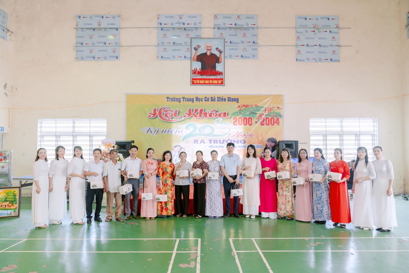 viet ve truyen thong nha truong 4