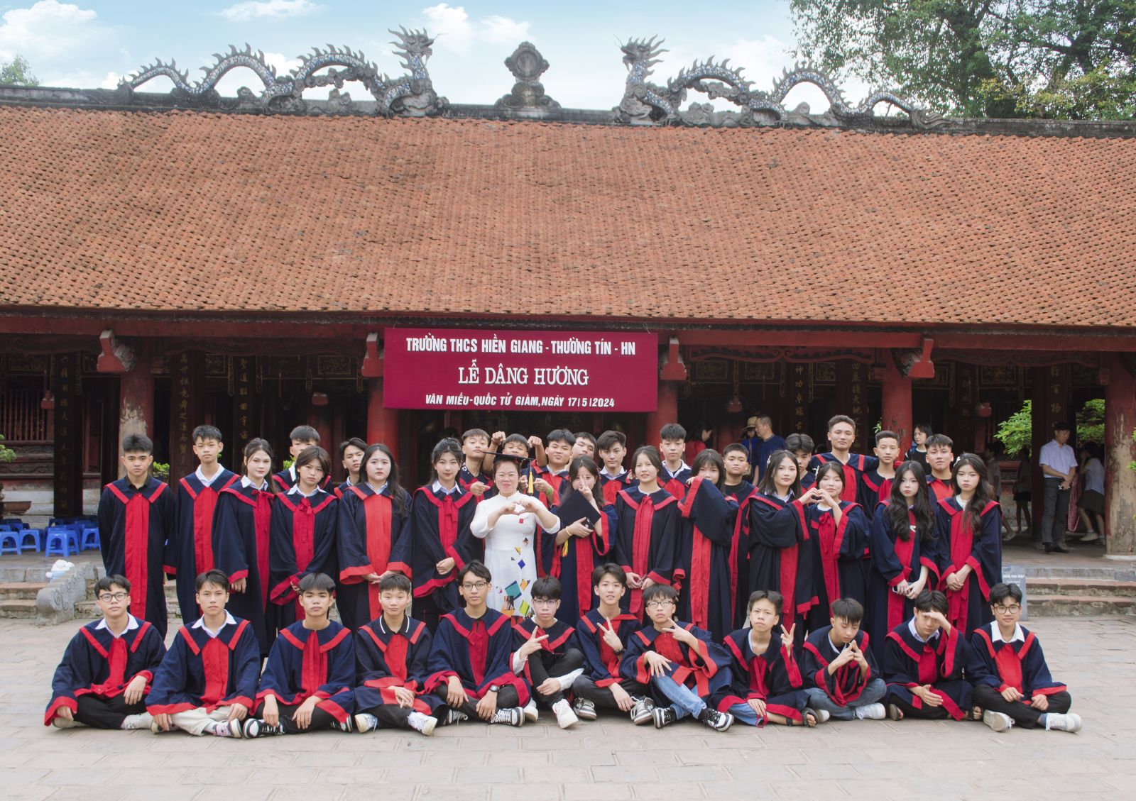 viet ve truyen thong nha truong