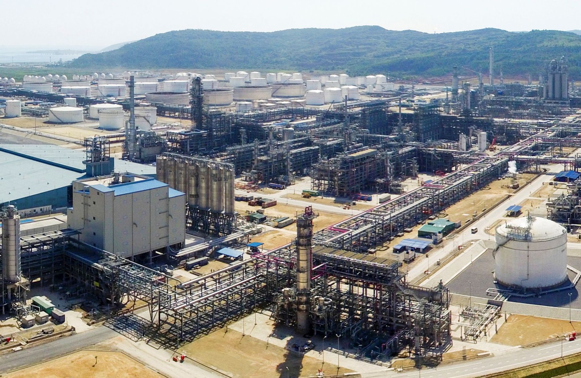 Nhà máy Lọc hóa dầu Nghi Sơn nhìn từ trên cao