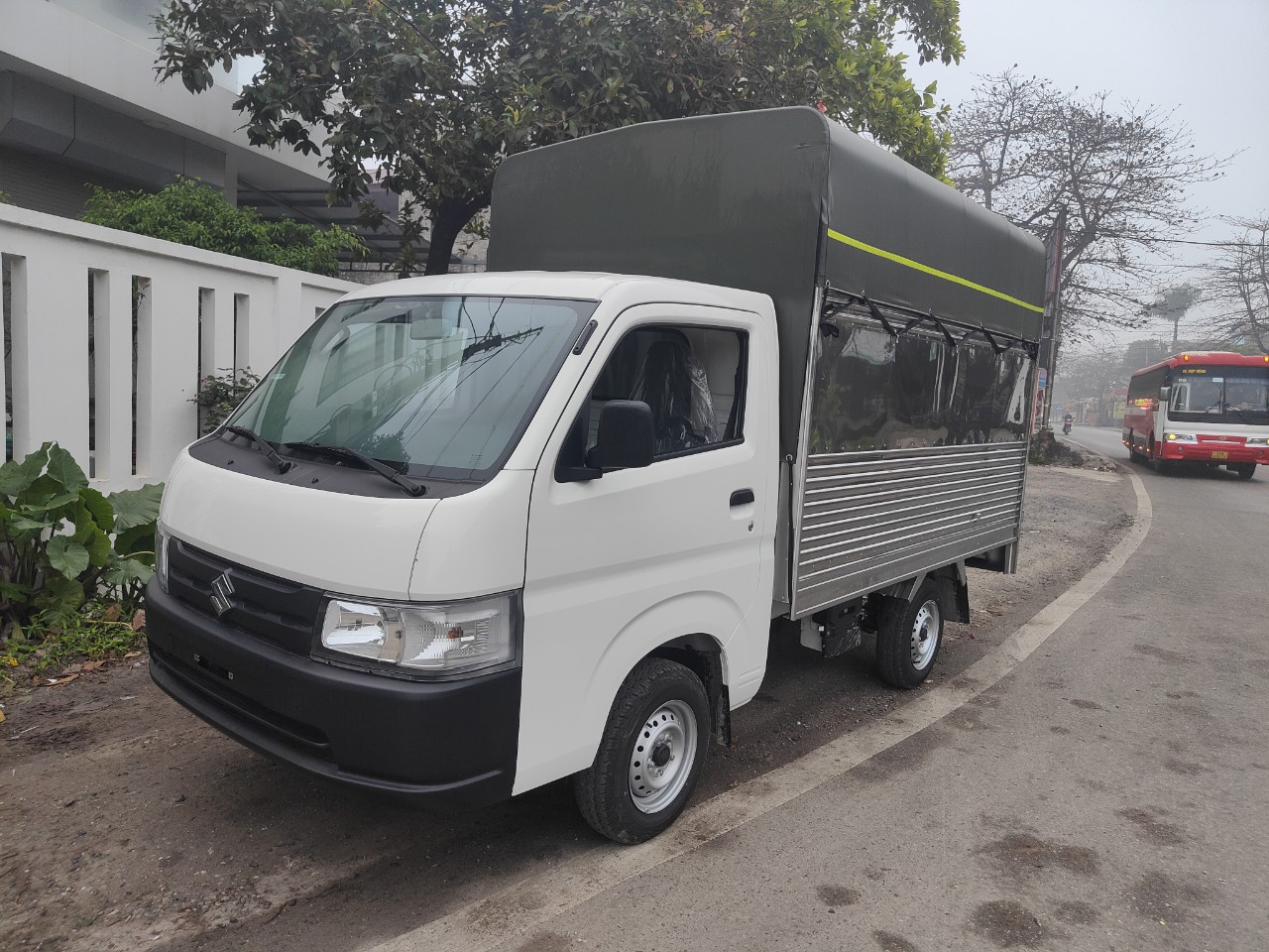 Xe tải suzuki thùng mui bạt inox