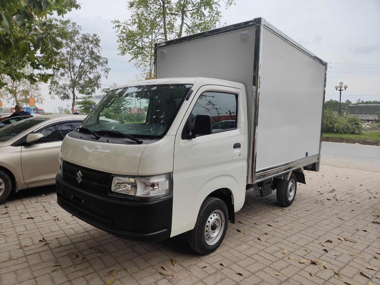 Xe tải suzuki pro thùng kín composite