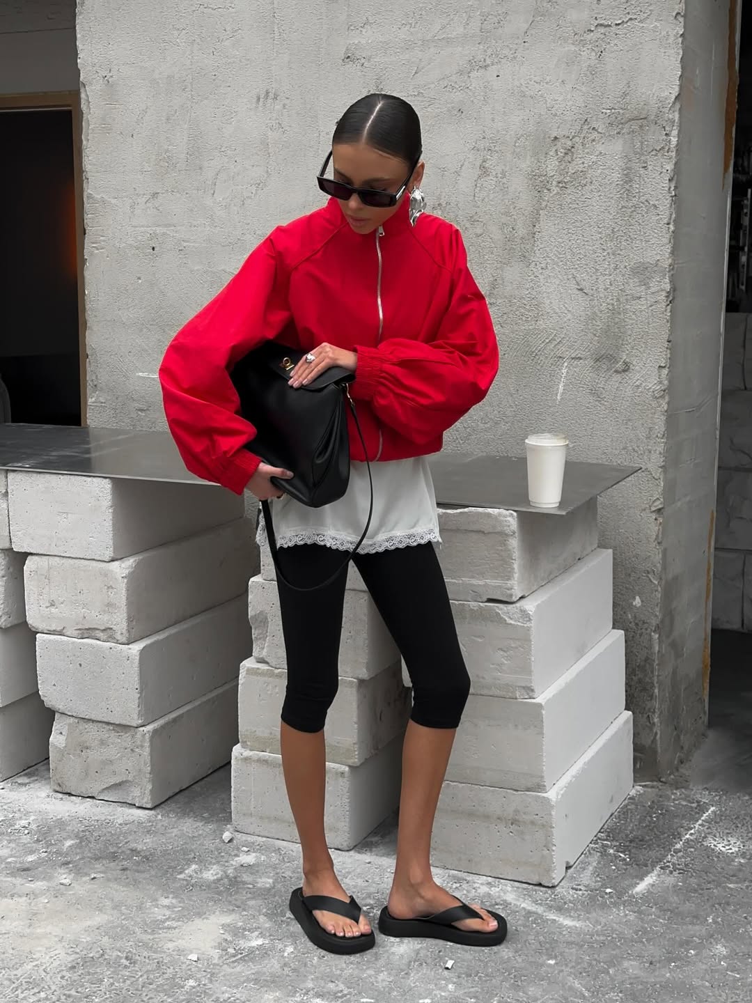 áo camisole ren phối quần suông