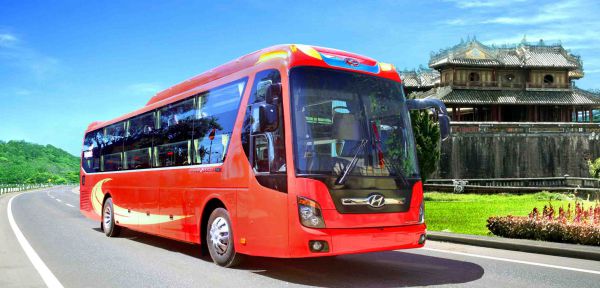 Di chuyển bằng xe khách