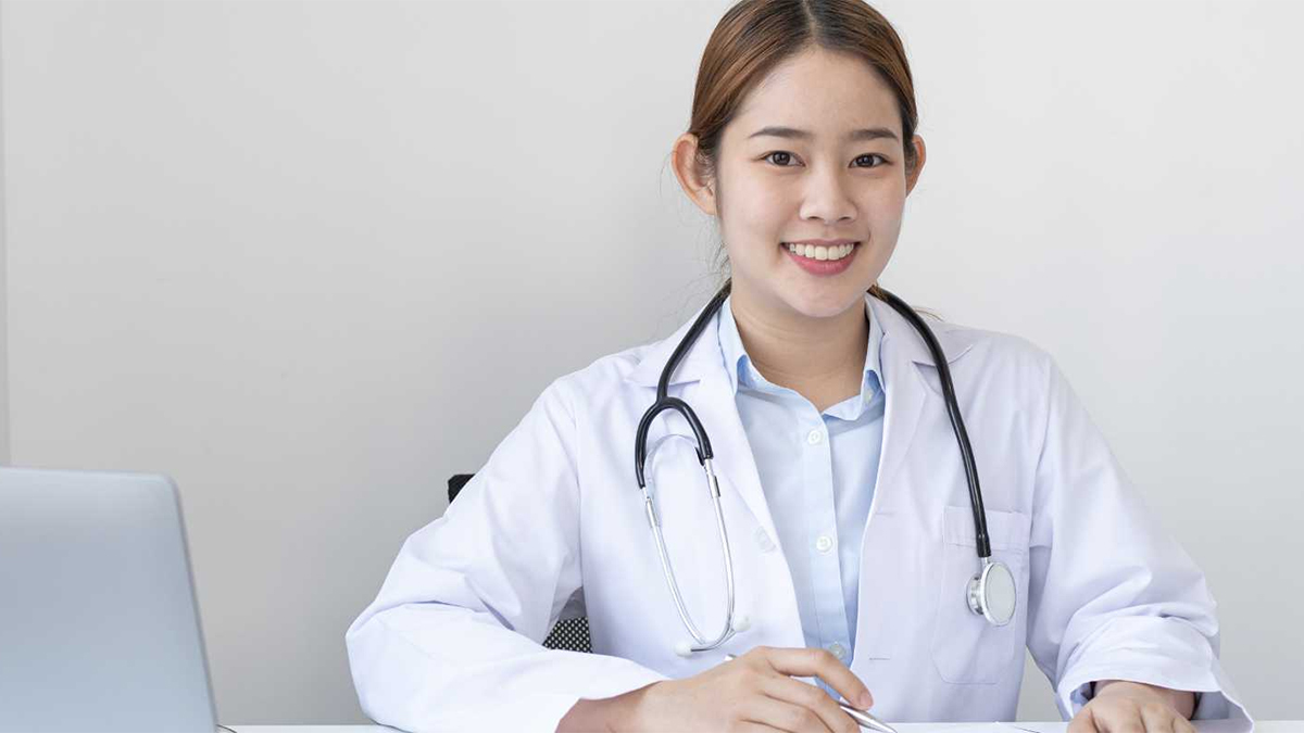 Bài thơ về nghề nghiệp bác sĩ đầy thiêng liêng