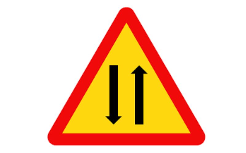 Biển W.204 đường hai chiều