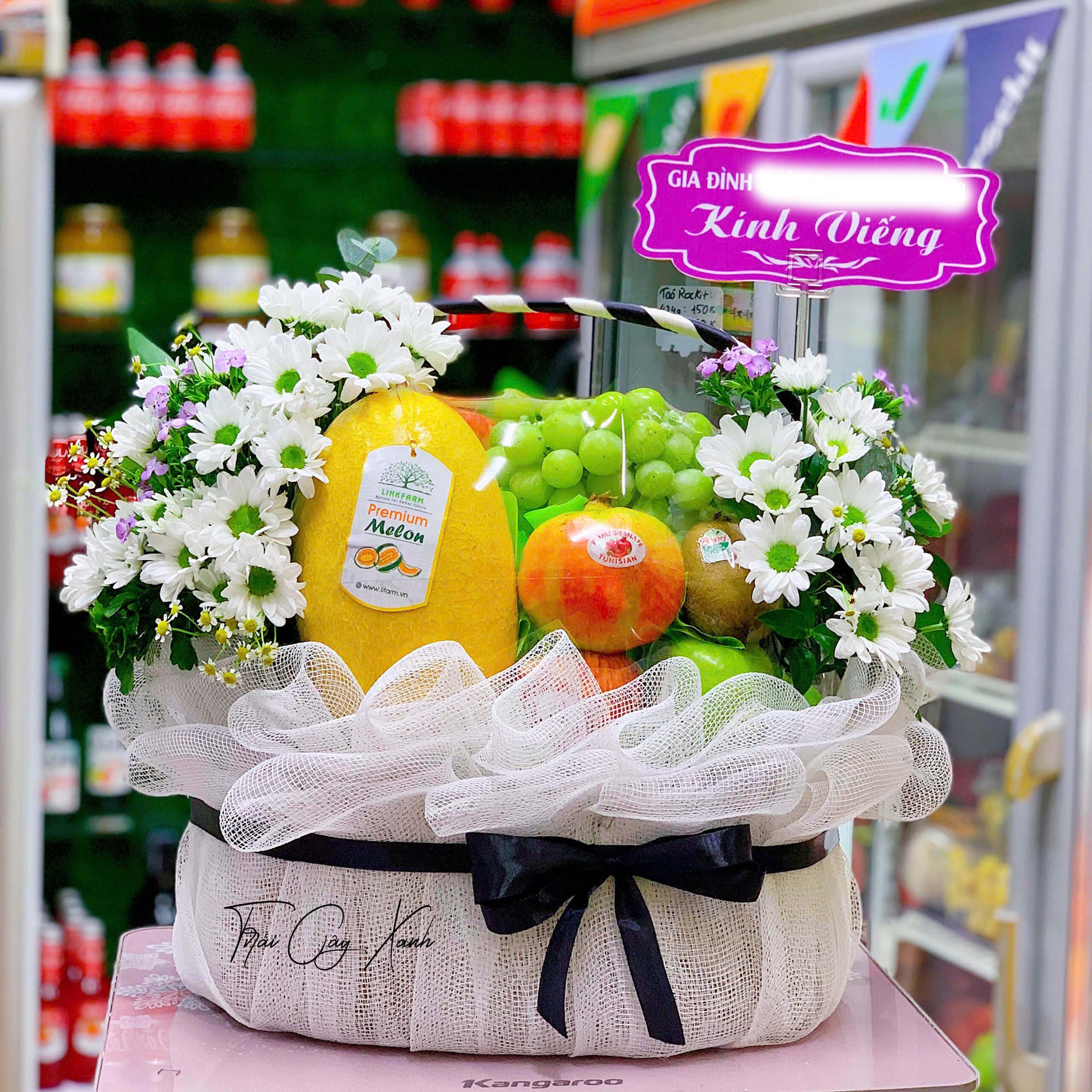 Đặt mua giỏ trái cây viếng đám tang HCM