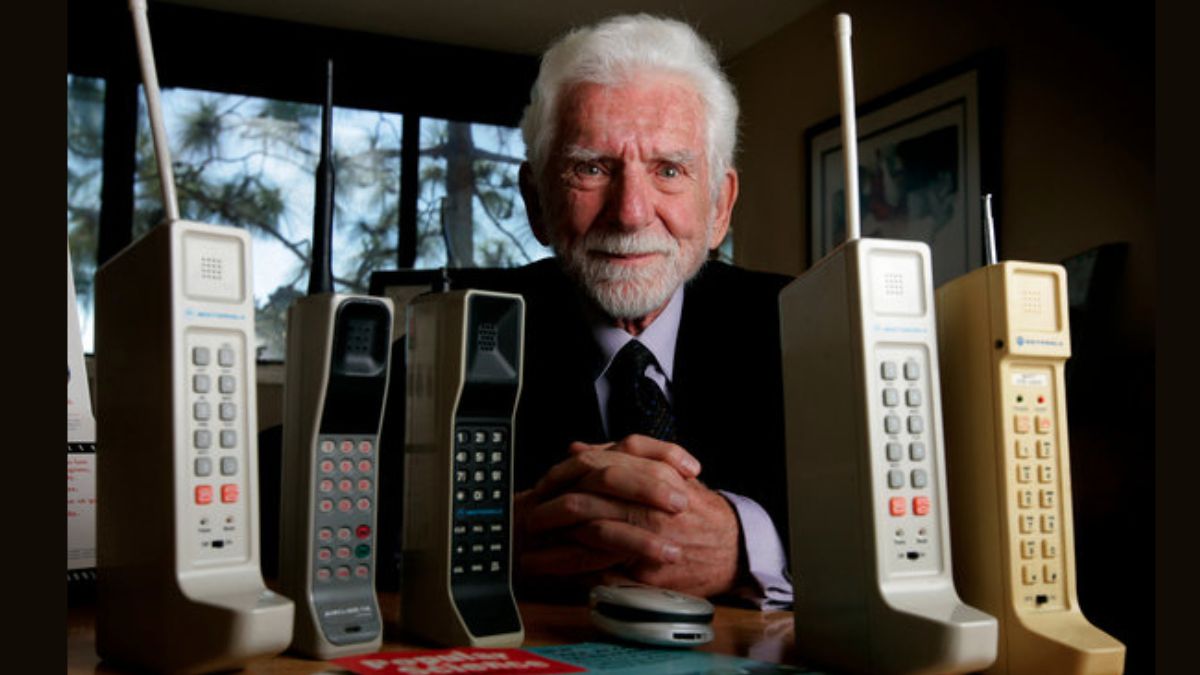 ai là người phát minh ra điện thoại