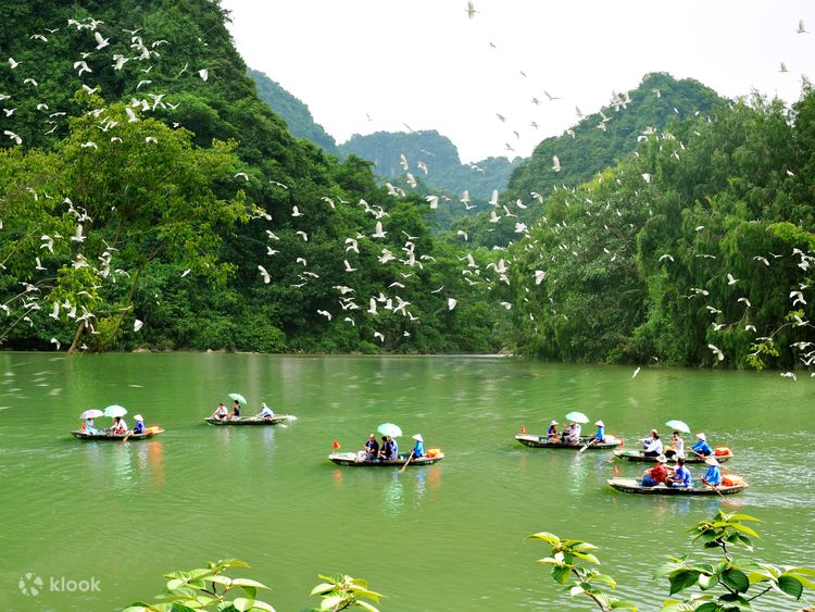Thủy động ẩn mình giữa non nước Thung Nham ở Ninh Bình